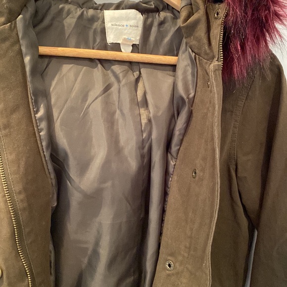 Aritzia -silence & Noise jacket with faux fur trim women’s XS - Picture 10 of 10